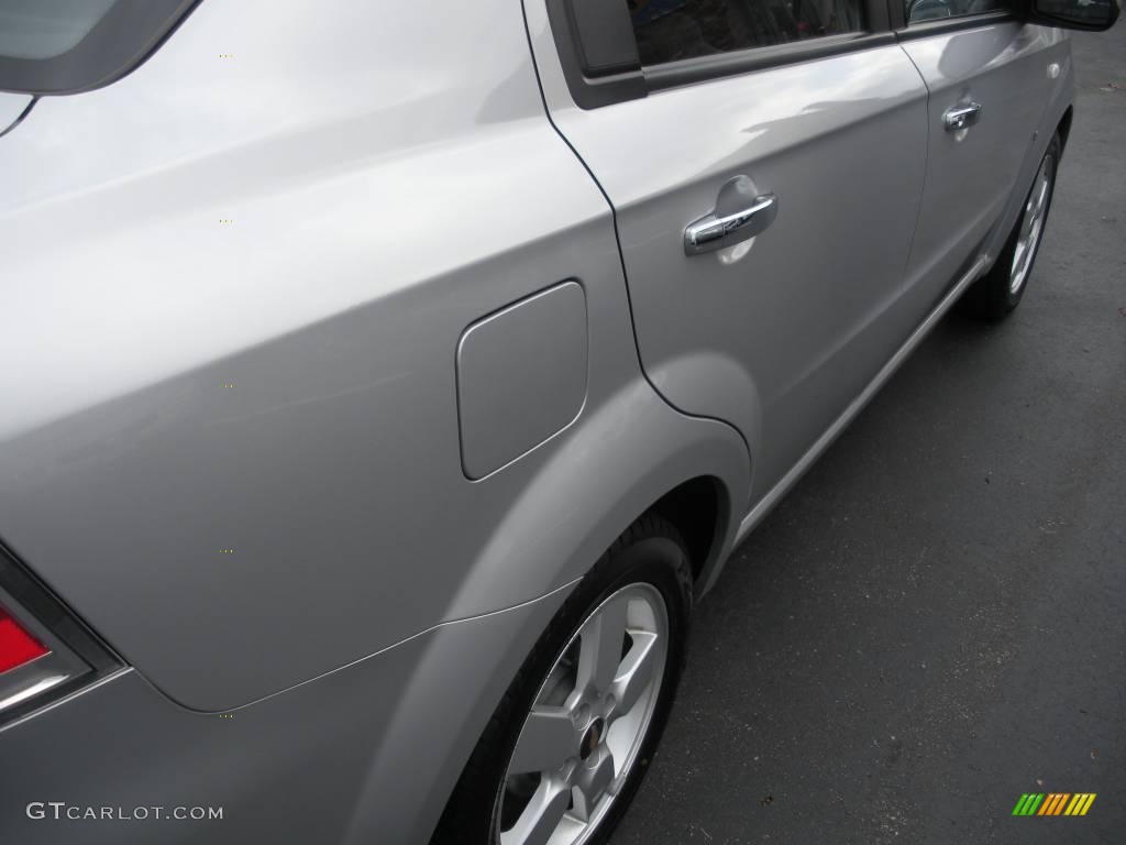 2008 Aveo LT Sedan - Cosmic Silver Metallic / Charcoal photo #6