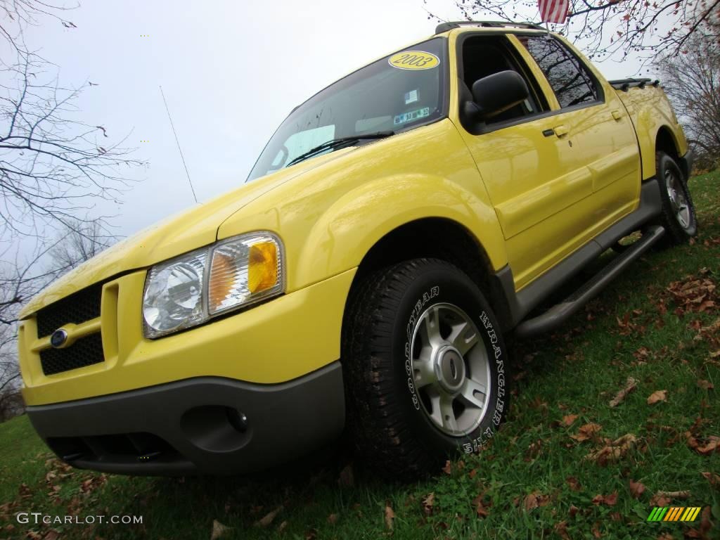 2003 Explorer Sport Trac XLT 4x4 - Zinc Yellow / Medium Flint photo #2