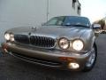 Topaz Metallic - XJ Vanden Plas Photo No. 1
