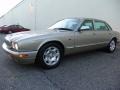 Topaz Metallic - XJ Vanden Plas Photo No. 6