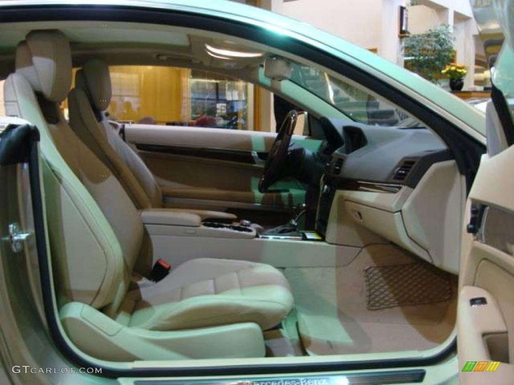 2010 E 350 Coupe - Pearl Beige Metallic / Almond Beige photo #9