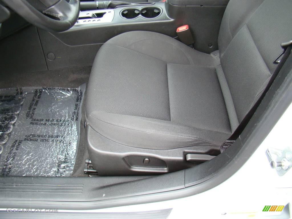 2009 G6 GT Sedan - Summit White / Ebony photo #16