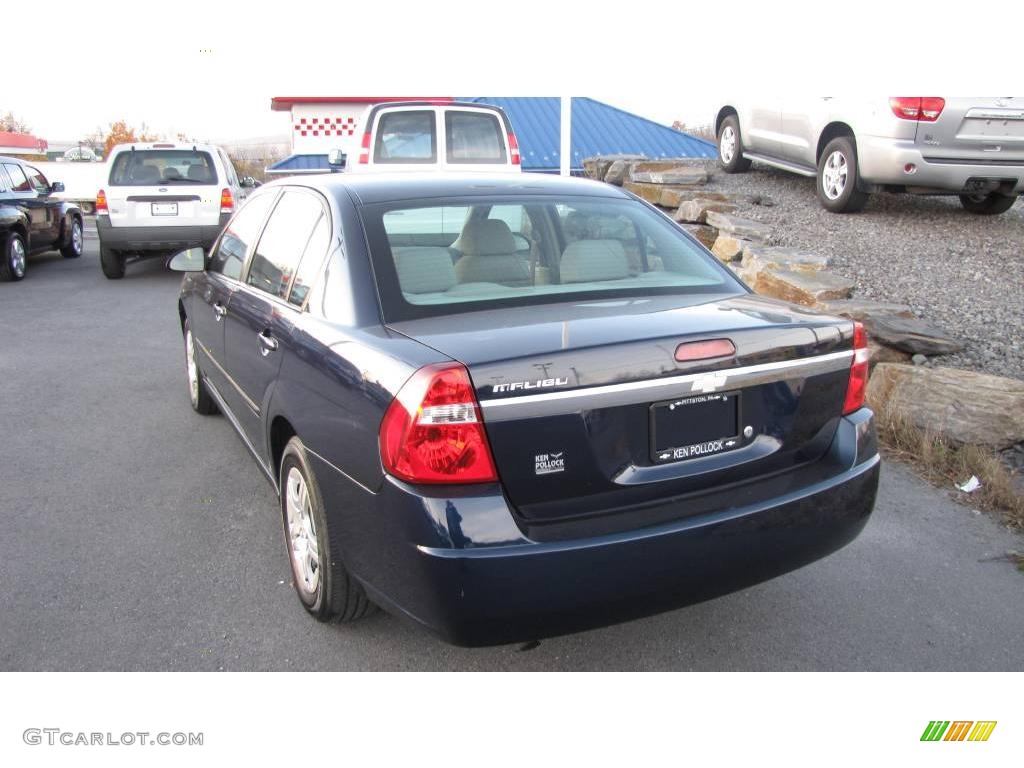 2005 Malibu Sedan - Dark Blue Metallic / Gray photo #8