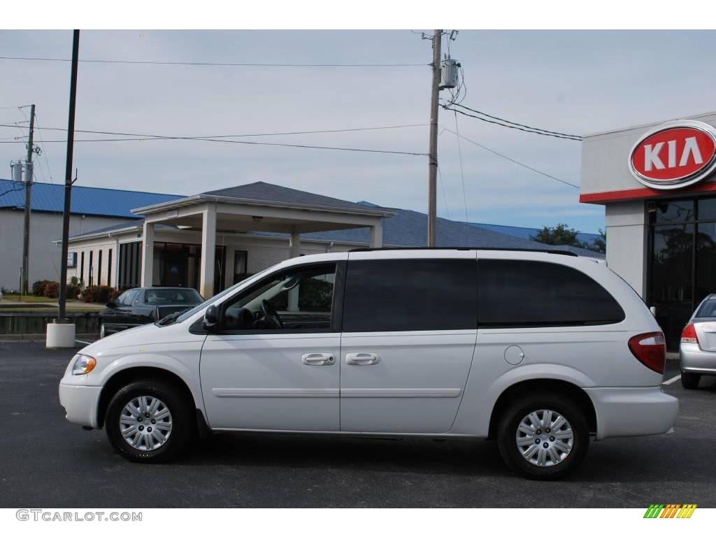 2007 Town & Country LX - Stone White / Medium Slate Gray photo #2