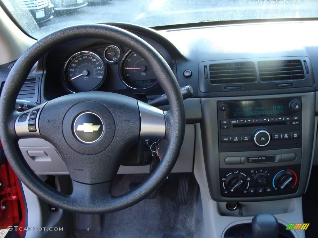 2008 Cobalt LT Sedan - Victory Red / Gray photo #19