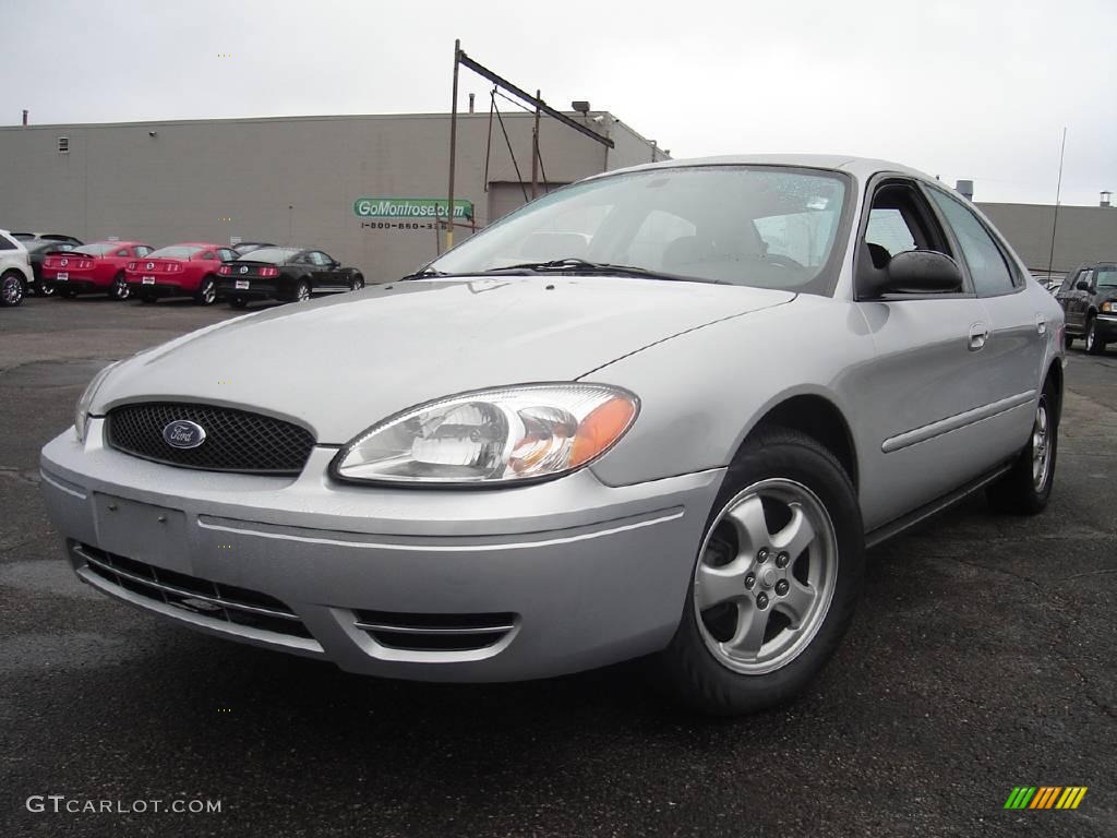 2005 Taurus SE - Silver Frost Metallic / Ebony Black photo #1