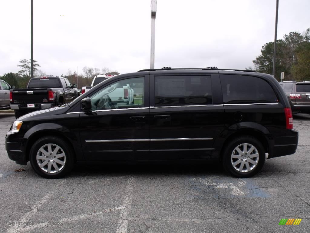 2010 Town & Country Touring - Brilliant Black Crystal Pearl / Medium Slate Gray/Light Shale photo #6