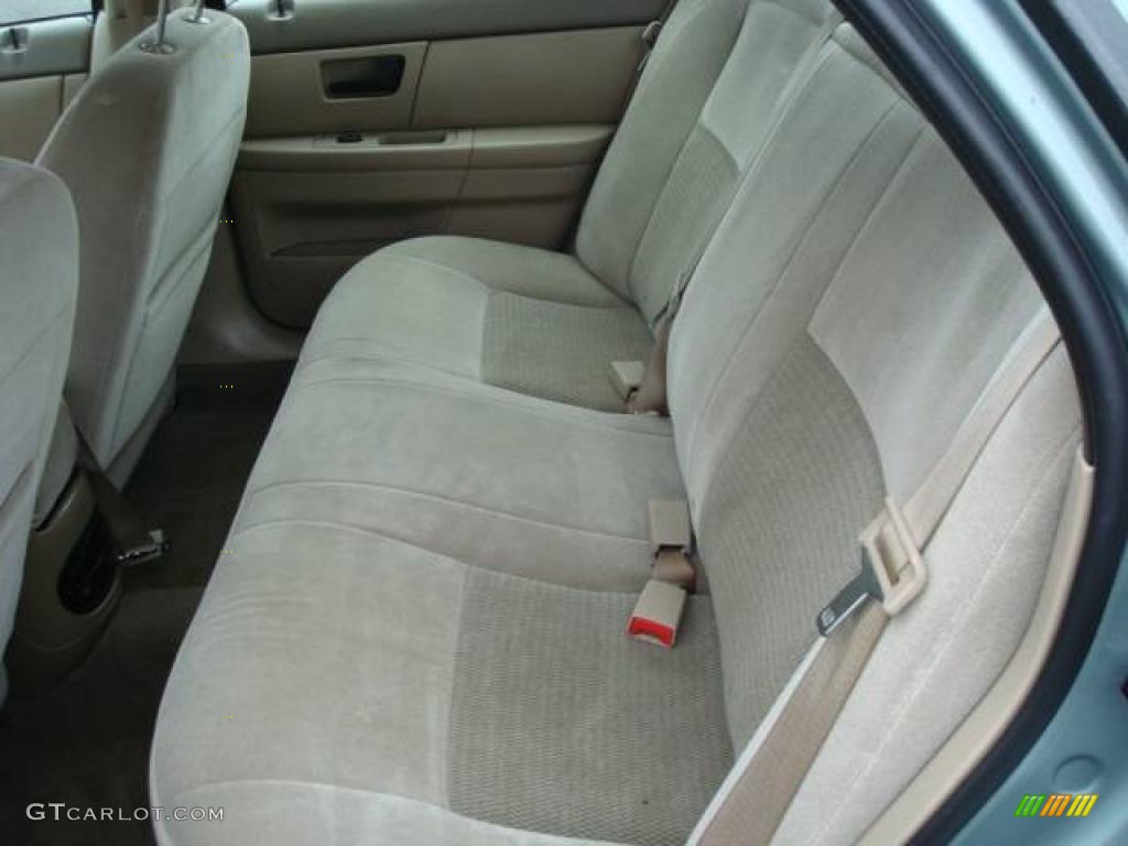 2006 Taurus SE - Light Tundra Metallic / Medium/Dark Pebble Beige photo #11