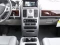 2010 Brilliant Black Crystal Pearl Chrysler Town & Country Touring  photo #19