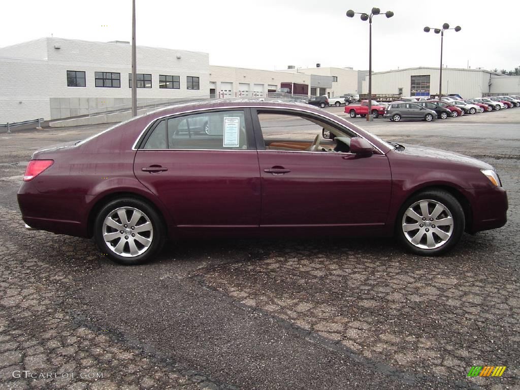 2006 Avalon XLS - Cassis Red Pearl / Ivory photo #6