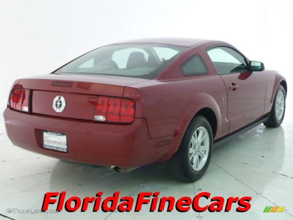 2008 Mustang V6 Deluxe Coupe - Dark Candy Apple Red / Light Graphite photo #2