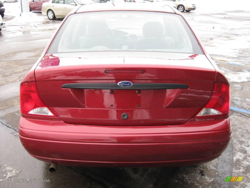 2000 Focus LX Sedan - Sangria Red Metallic / Medium Graphite photo #3