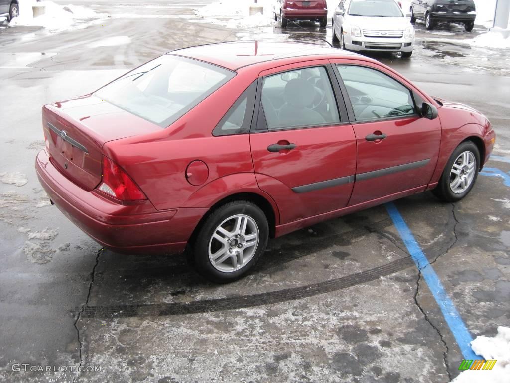 2000 Focus LX Sedan - Sangria Red Metallic / Medium Graphite photo #4