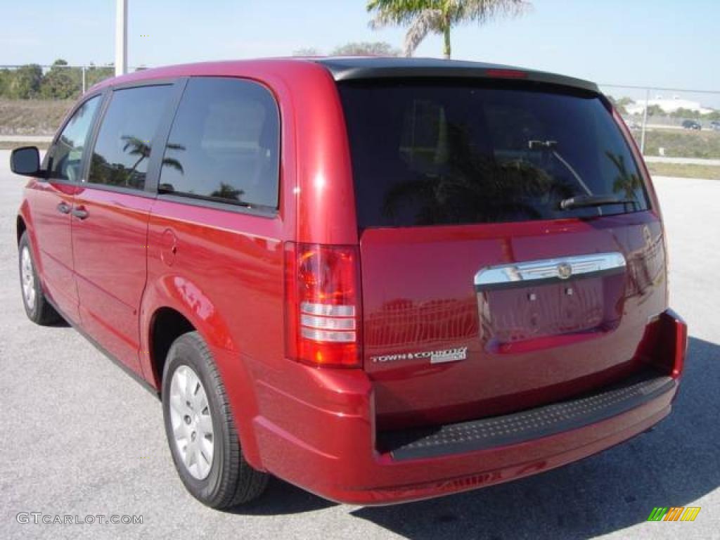 2008 Town & Country LX - Inferno Red Crystal Pearlcoat / Medium Slate Gray/Light Shale photo #4