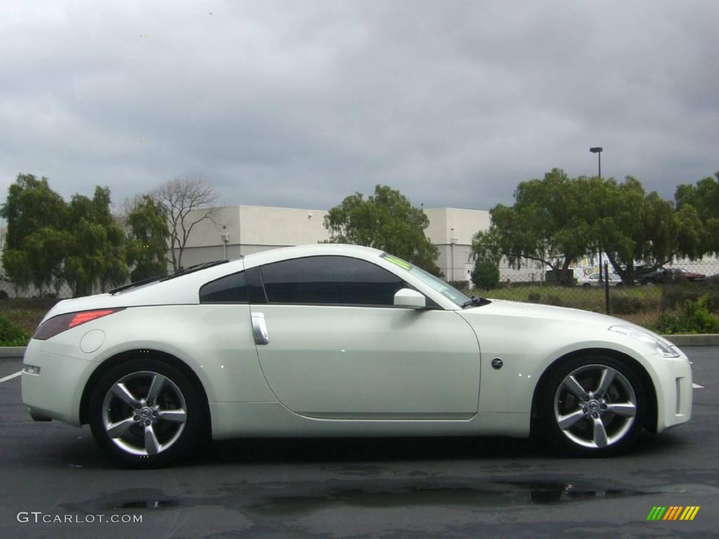 2006 350Z Enthusiast Coupe - Pikes Peak White Pearl / Carbon Black photo #8