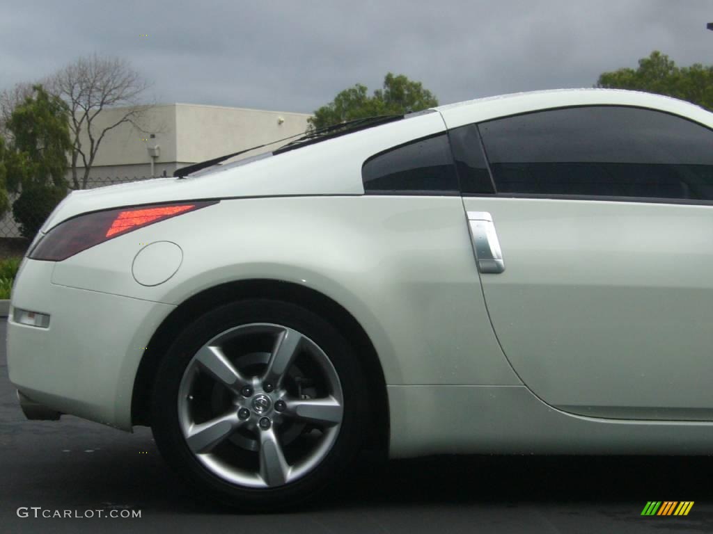 2006 350Z Enthusiast Coupe - Pikes Peak White Pearl / Carbon Black photo #9