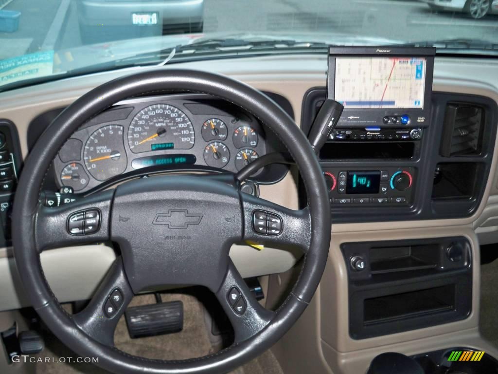 2003 Suburban 2500 LS 4x4 - Light Pewter Metallic / Tan/Neutral photo #6