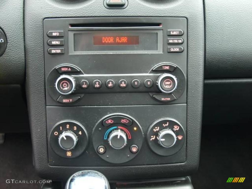 2006 G6 Sedan - Black / Ebony photo #11