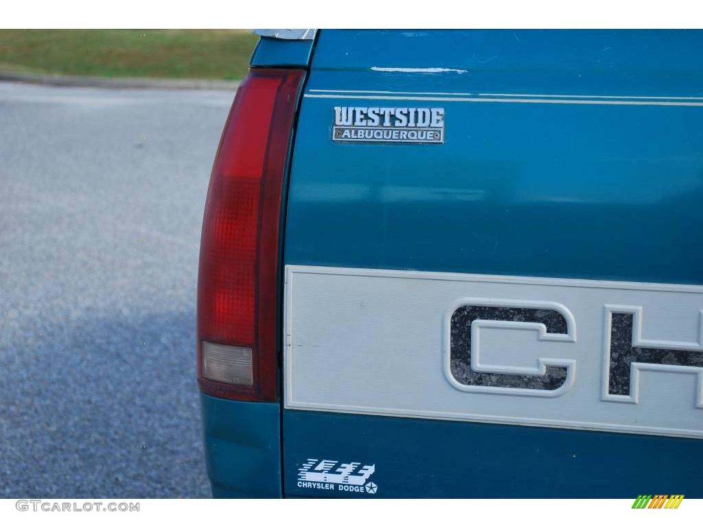 1994 C/K K1500 Z71 Extended Cab 4x4 - Light Quasar Blue Metallic / Beige photo #10