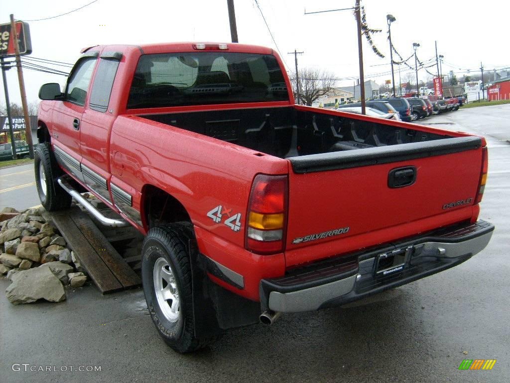 1999 Silverado 1500 LS Extended Cab 4x4 - Victory Red / Graphite photo #3