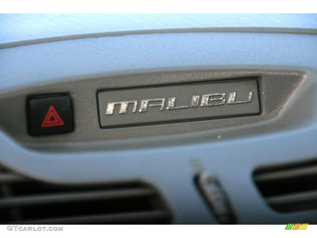 2004 Malibu Sedan - Black / Gray photo #12