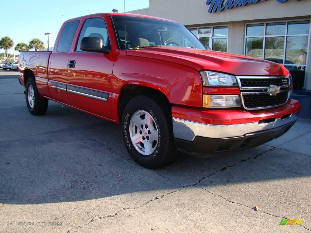 2006 Silverado 1500 LT Extended Cab - Victory Red / Tan photo #2