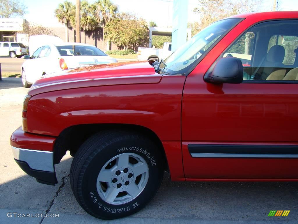 2006 Silverado 1500 LT Extended Cab - Victory Red / Tan photo #26