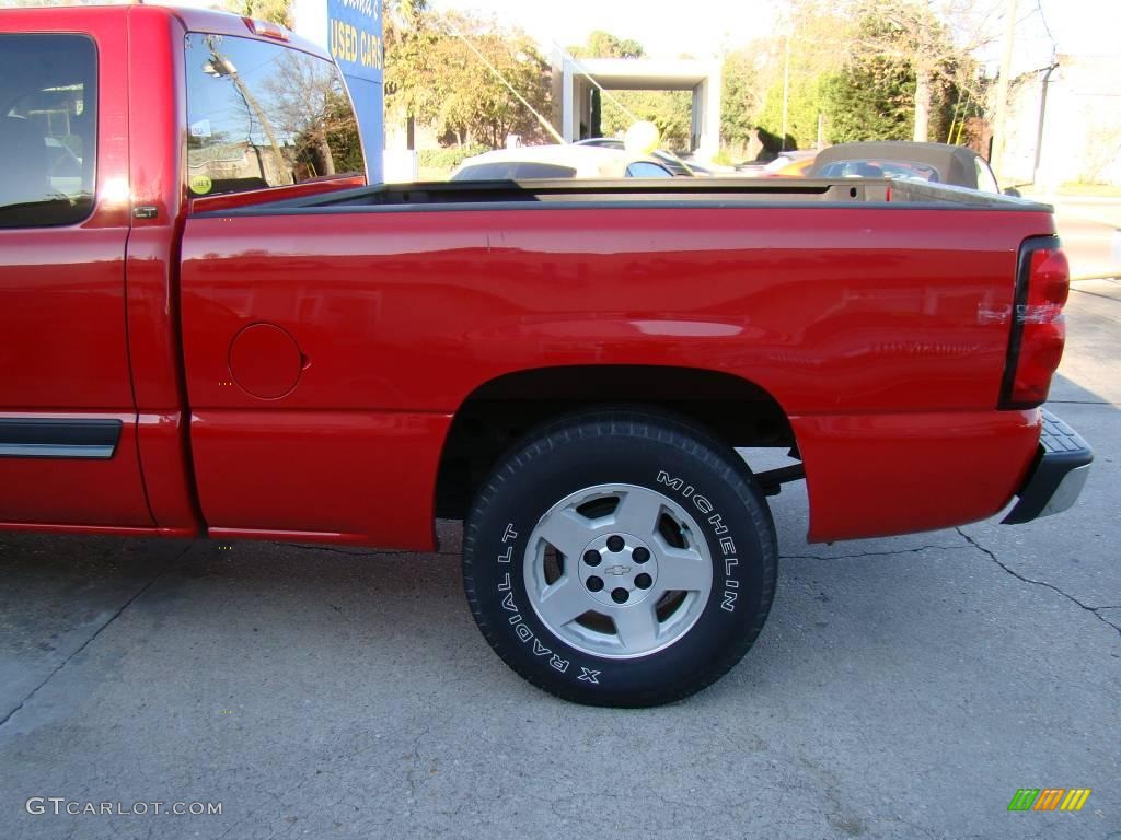 2006 Silverado 1500 LT Extended Cab - Victory Red / Tan photo #27