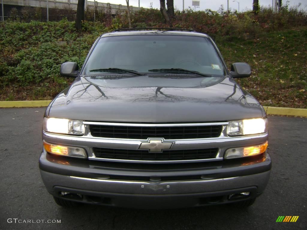 2001 Suburban 1500 LS 4x4 - Medium Charcoal Gray Metallic / Graphite photo #4