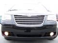 2010 Brilliant Black Crystal Pearl Chrysler Town & Country Touring  photo #3