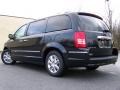 2010 Brilliant Black Crystal Pearl Chrysler Town & Country Limited  photo #4