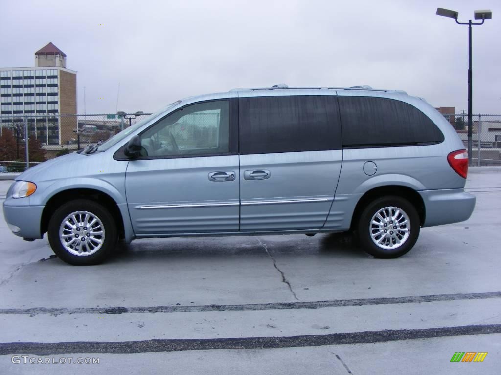 2003 Town & Country Limited - Butane Blue Pearl / Taupe photo #8
