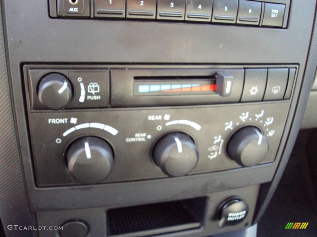 2006 Durango SXT - Mineral Gray Metallic / Dark Slate Gray/Light Slate Gray photo #20