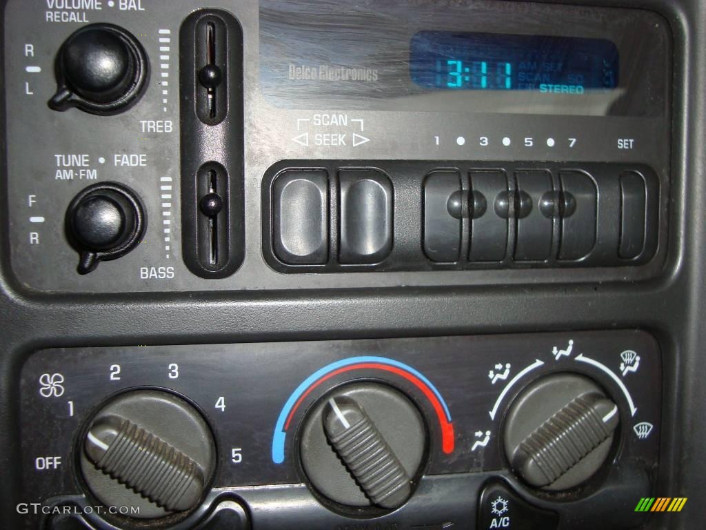 1999 Silverado 1500 LS Extended Cab - Light Pewter Metallic / Graphite photo #9