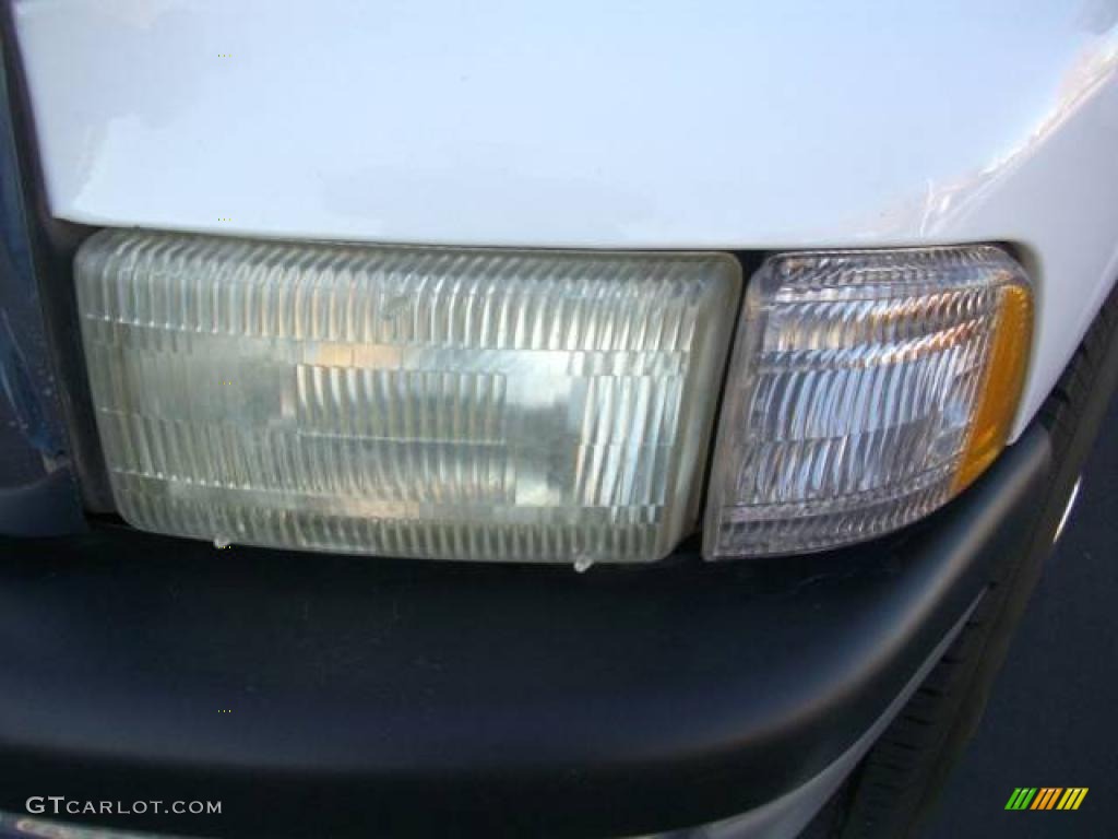 1999 Ram 2500 ST Extended Cab - Bright White / Mist Gray photo #32