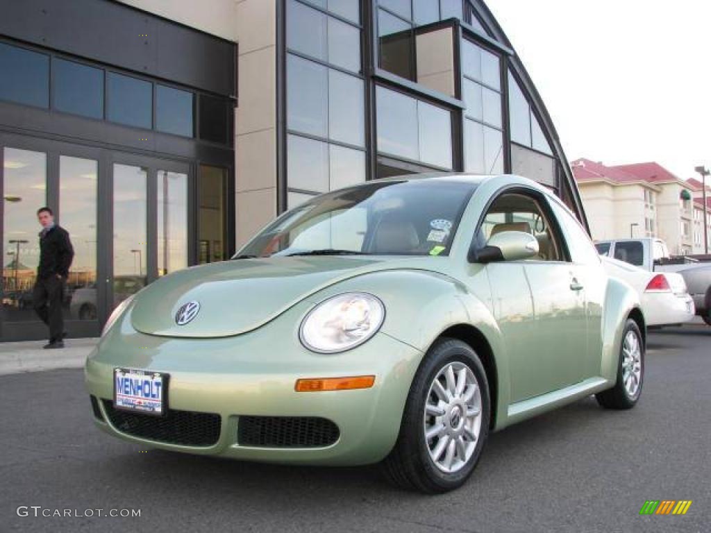 2006 New Beetle 2.5 Coupe - Gecko Green Metallic / Cream photo #2