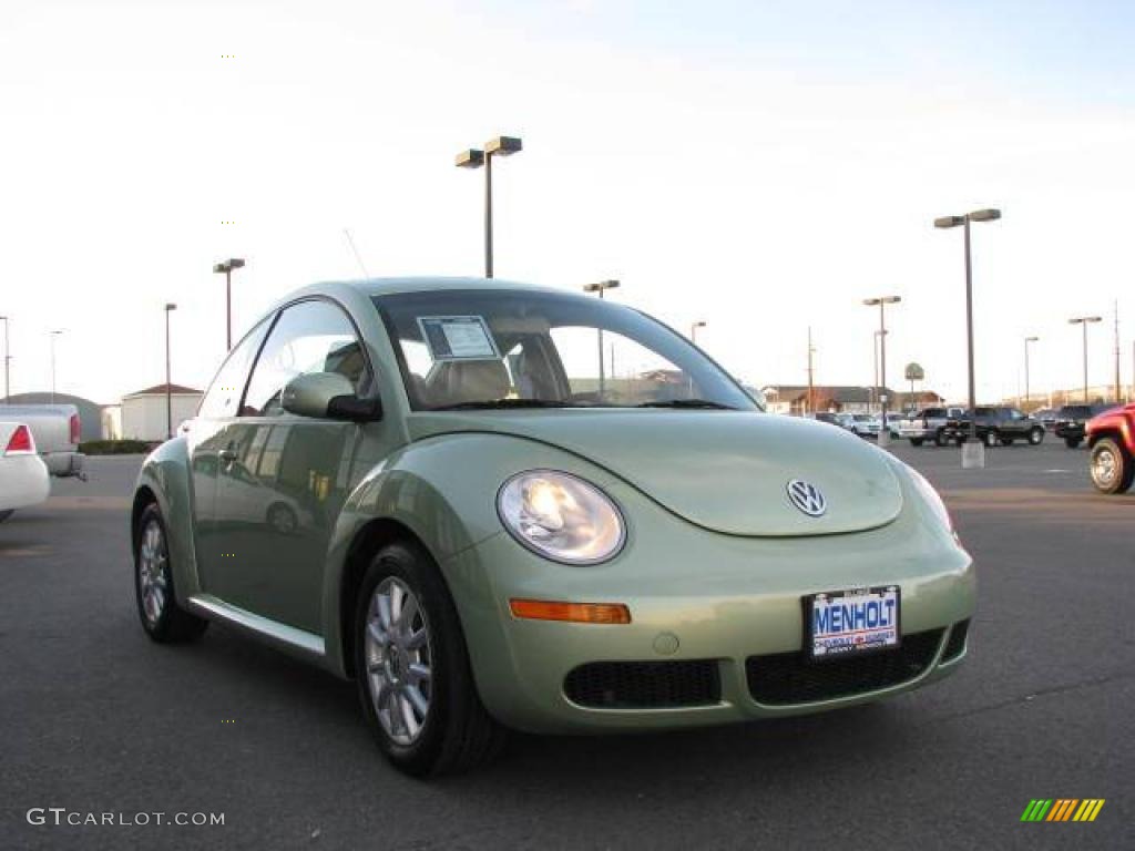 2006 New Beetle 2.5 Coupe - Gecko Green Metallic / Cream photo #3