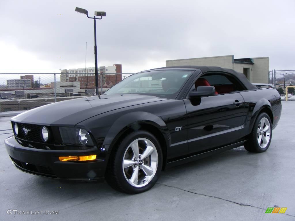 2006 Mustang GT Premium Convertible - Black / Red/Dark Charcoal photo #25