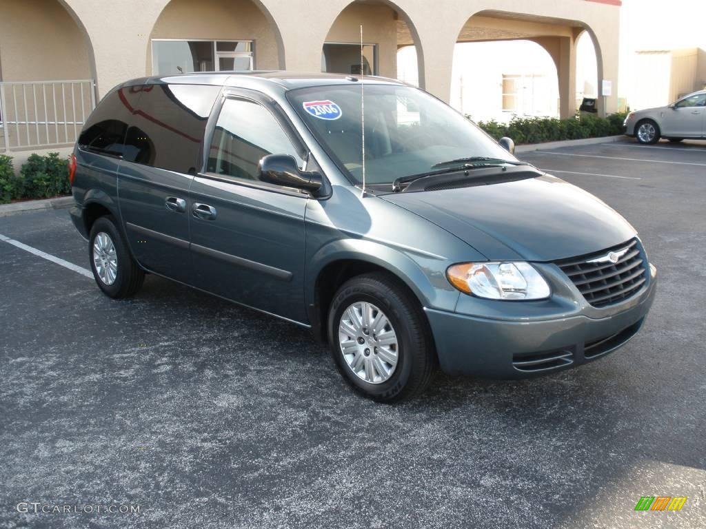 Magnesium Pearl Chrysler Town & Country