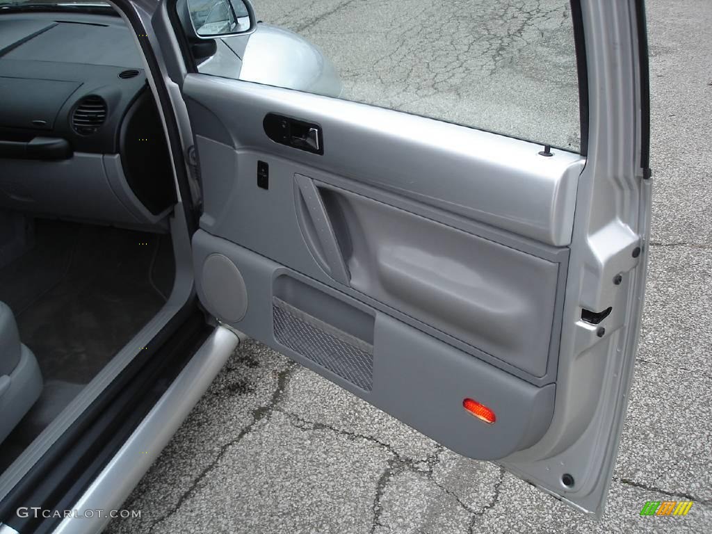 1999 New Beetle GLS Coupe - Silver Metallic / Gray photo #27