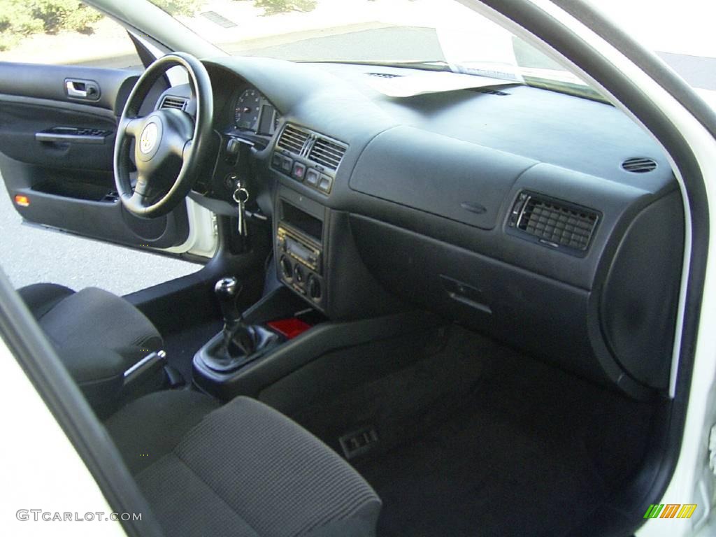 2001 Jetta Wolfsburg Edition Sedan - Cool White / Black photo #14