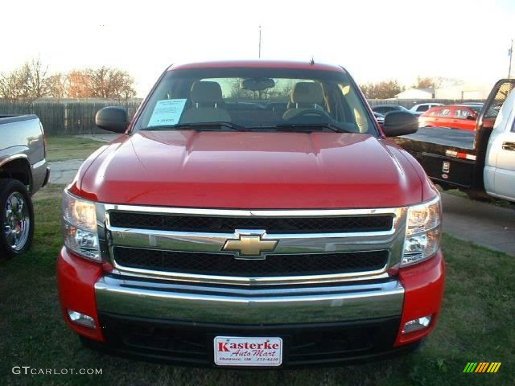 2007 Silverado 1500 LT Crew Cab - Victory Red / Light Cashmere/Ebony Black photo #2