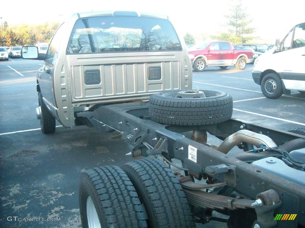 2007 Ram 3500 ST Regular Cab 4x4 Dually Chassis - Light Khaki Metallic / Medium Slate Gray photo #5