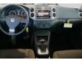 Reflex Silver Metallic - Tiguan SE Photo No. 5