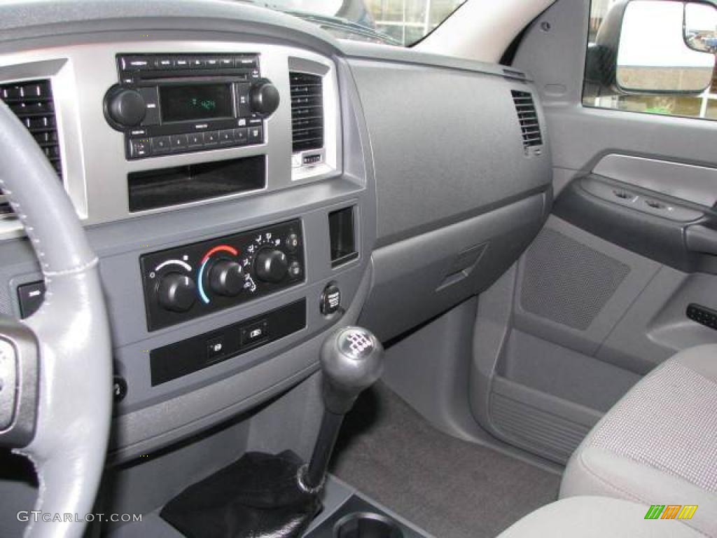 2007 Ram 2500 Big Horn Edition Quad Cab 4x4 - Brilliant Black / Medium Slate Gray photo #14