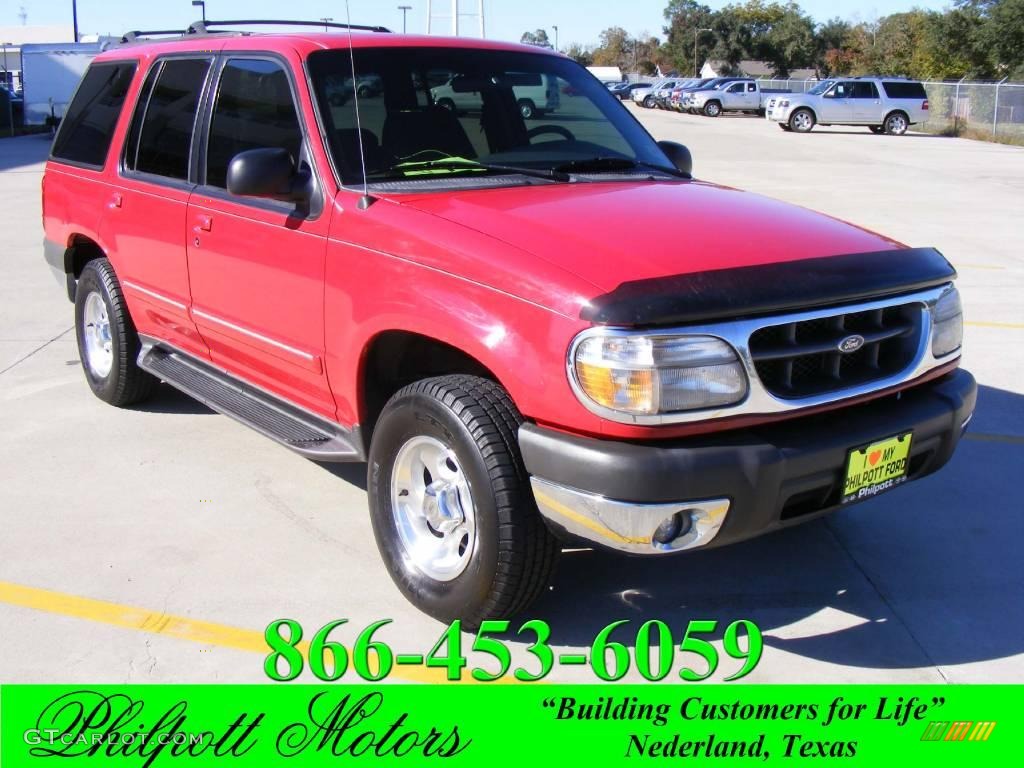 1999 Explorer XLT 4x4 - Bright Red Clearcoat / Dark Graphite photo #1