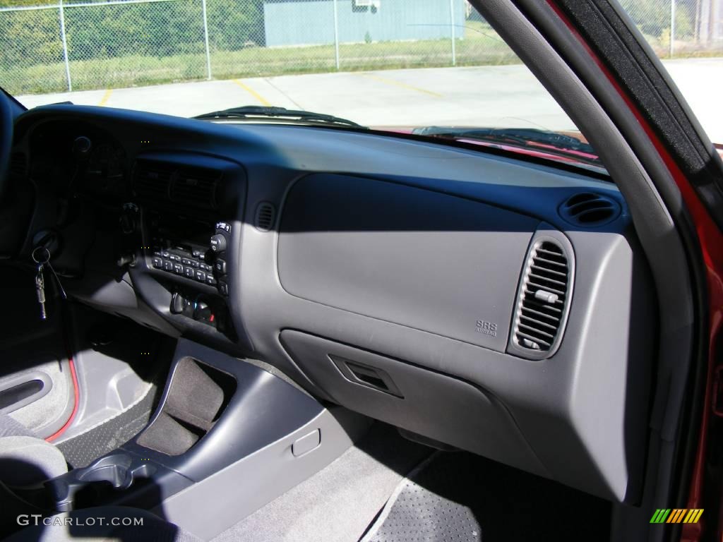 1999 Explorer XLT 4x4 - Bright Red Clearcoat / Dark Graphite photo #28