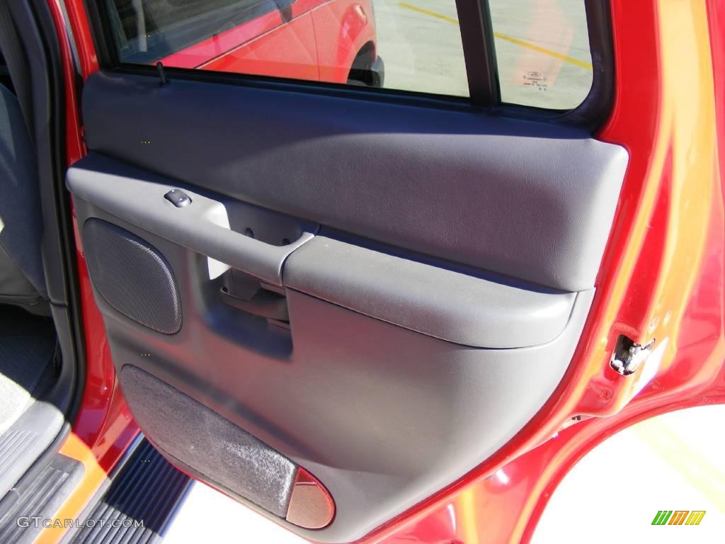 1999 Explorer XLT 4x4 - Bright Red Clearcoat / Dark Graphite photo #31