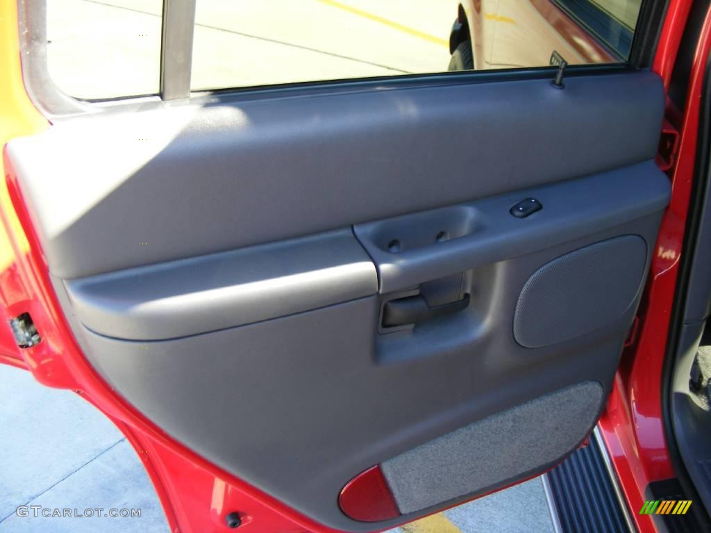 1999 Explorer XLT 4x4 - Bright Red Clearcoat / Dark Graphite photo #35