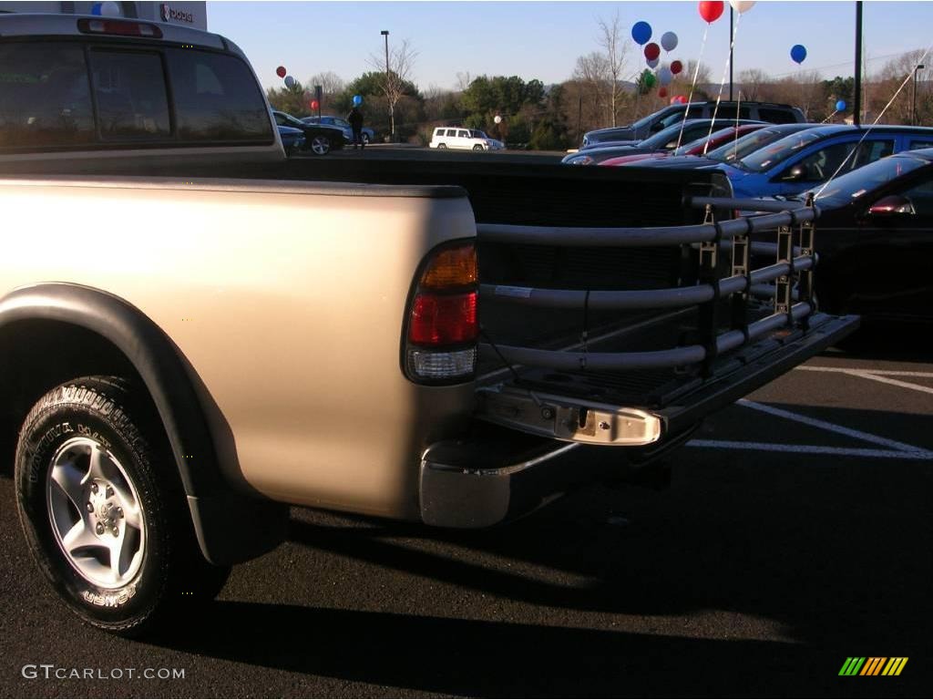 2002 Tundra SR5 Access Cab 4x4 - Desert Sand / Oak photo #5